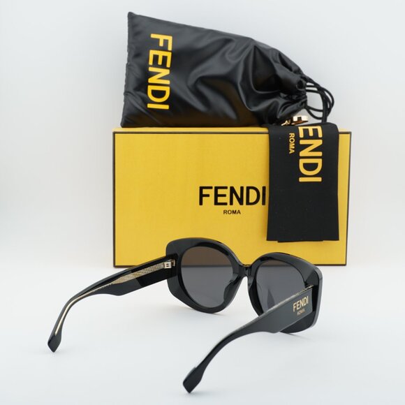 Fendi FE40137F 01A Butterfly Sunglasses - Black/Grey main image 7